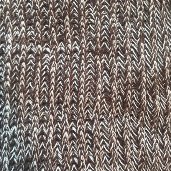 ⭐️SALE NWOT Brown and White Knit Infinity Scarf - Picture 4 of 5